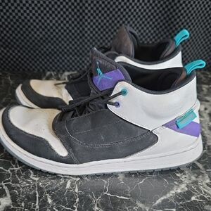 Jordan Men's Black, White, and Purple Sneakers